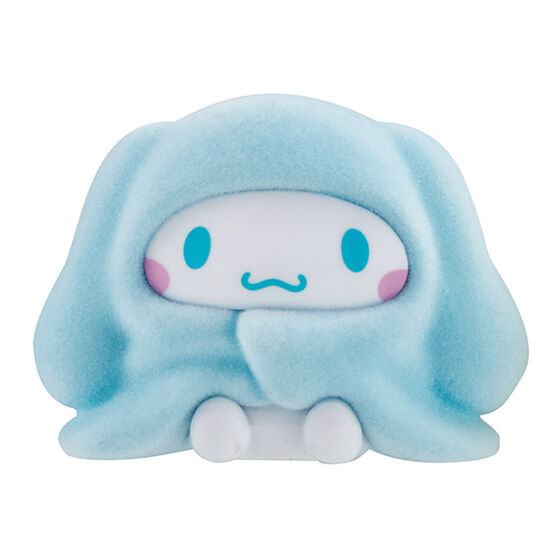hello_kitty_and_friends_get_wrapped_in_a_blanket
