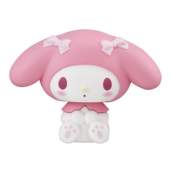 hello_kitty_and_friends_posing_figure