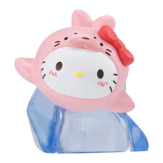 hello_kitty_and_friends_slippery_antarctic_figure